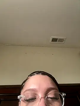 QueenNuttCollector live sex cam