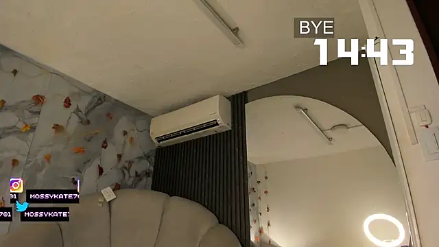 Katemoss70 live sex cam