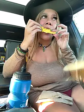 Bigbuttbrooklynn live sex cam