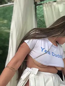 MayaMoanXXX live sex cam