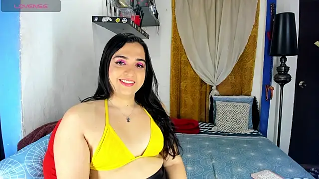 SARAMISHA's Stripchat show and profile