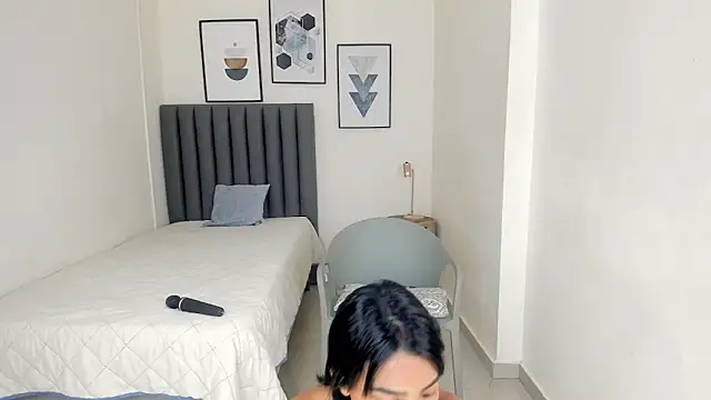 lyanna_moon live sex cam