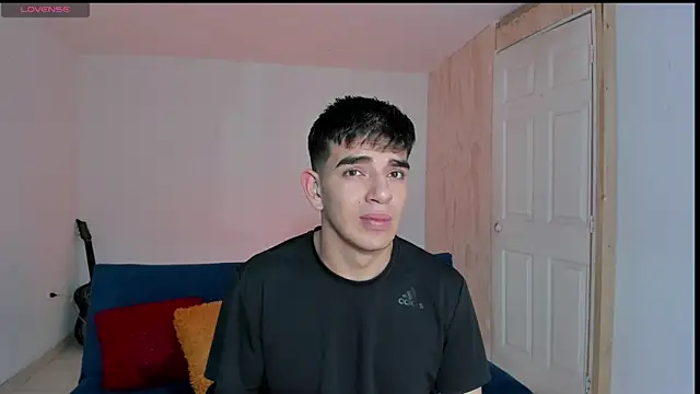 Ares_Johnson live sex cam