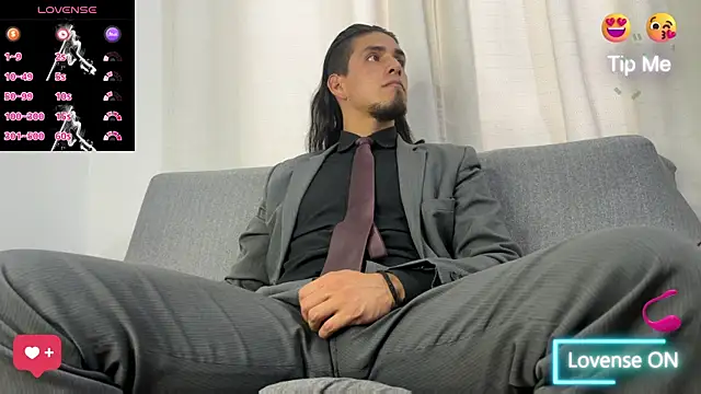 Tom_blunt96 live sex cam