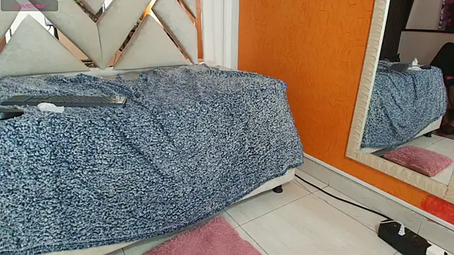 Antonella_And_Thiago live sex cam