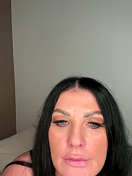 Nola_Luxx-offiziell live sex cam