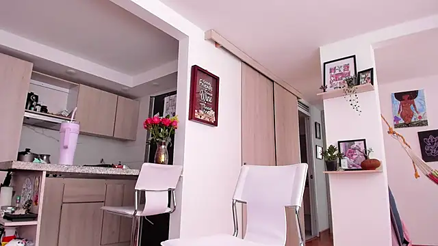 karlye_5's Stripchat show and profile