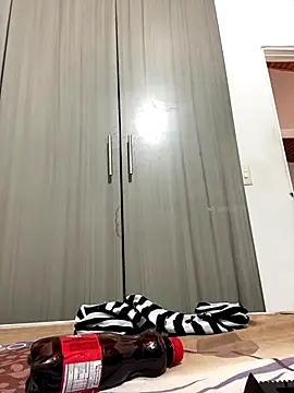 Nadia-melej live sex cam