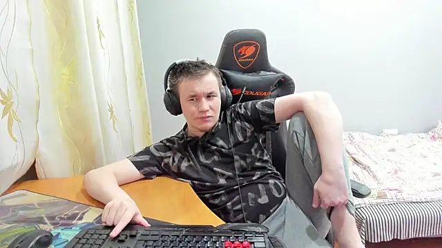 iliaskrislove live sex cam