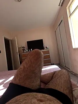 MysterBearMG live sex cam