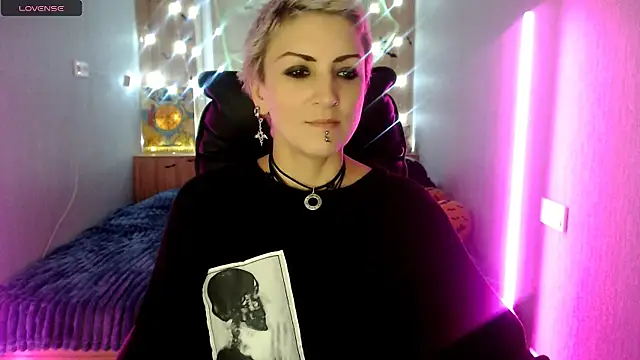 Sweet-n-Strong live sex cam