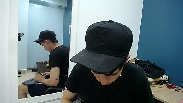 Jheampiiero live sex cam