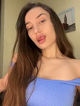 Polli_Kiss live sex cam