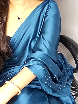 aliyaah_singh's Stripchat show and profile