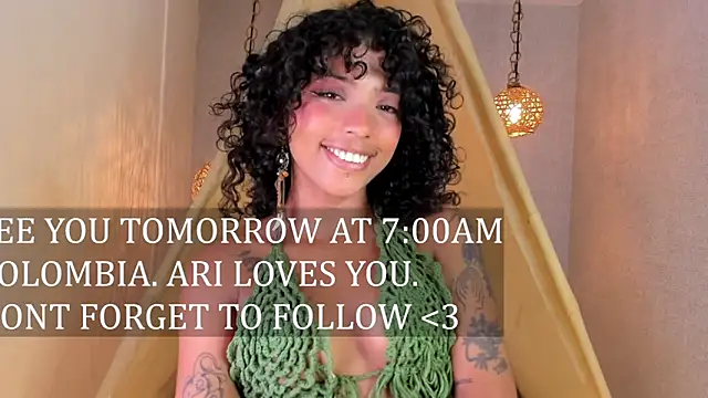 Ariella_Ruiz live sex cam