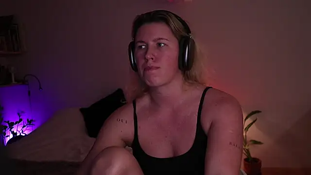 moonamii live sex cam