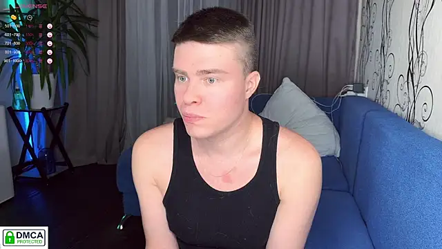 holy_eggs_02's cam snapshot