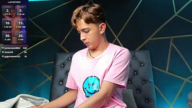 Lian_Miller1_'s cam snapshot