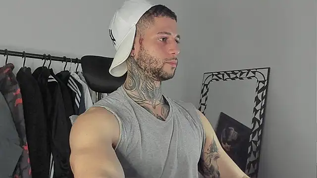 _jamesleandros1's cam snapshot