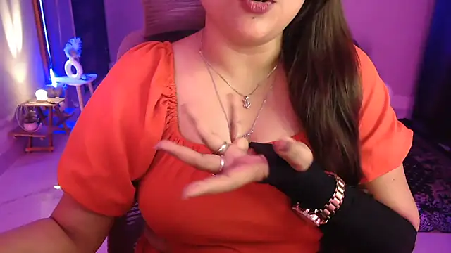 Mitikaa live sex cam