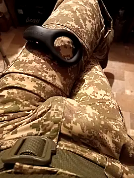 vladyslav18_'s cam snapshot