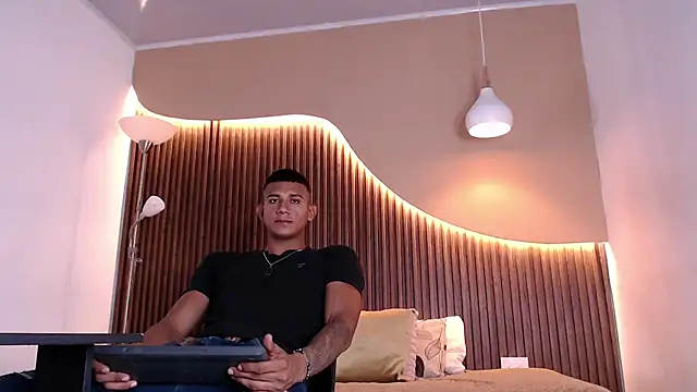 Aiden_steel's cam snapshot