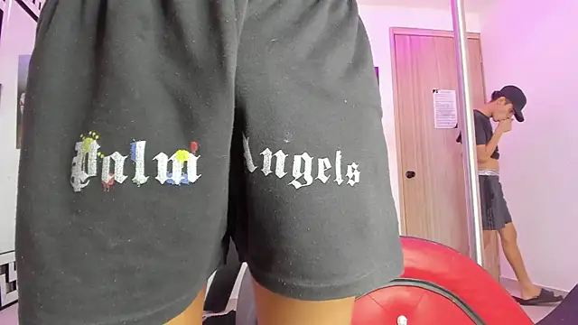 WHITHET_BOYS live sex cam