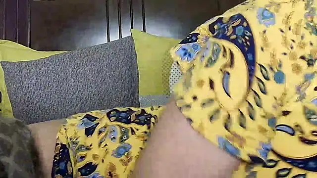 Naina_For_You live sex cam