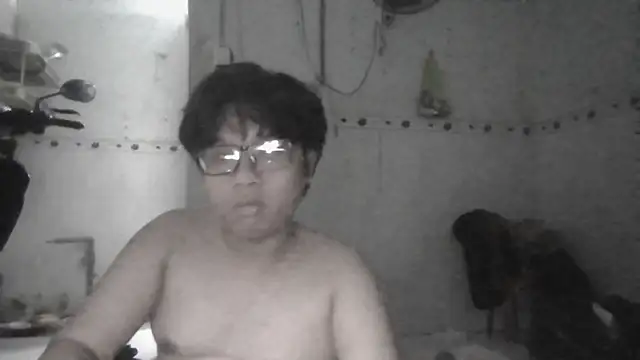 yours_c's cam snapshot