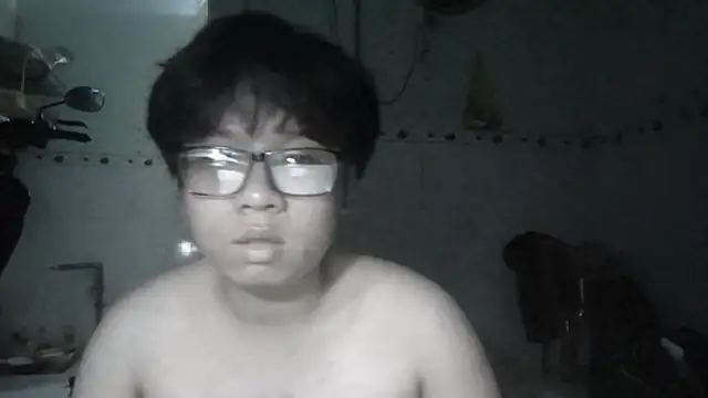 yours_c's cam snapshot