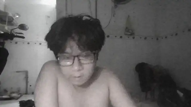 yours_c's cam snapshot