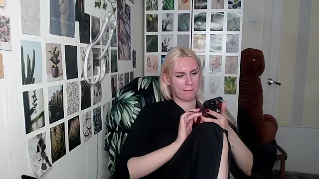 CapriScorpion live sex cam
