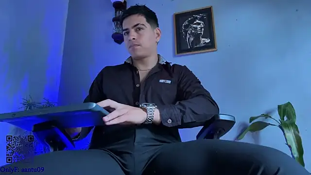 Adrian_Mill3r live sex cam