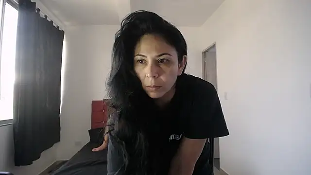 yohacriss live sex cam