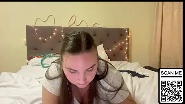 Dreamyblushfairy live sex cam