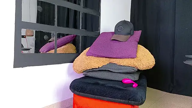 louis_bcasta1 live sex cam