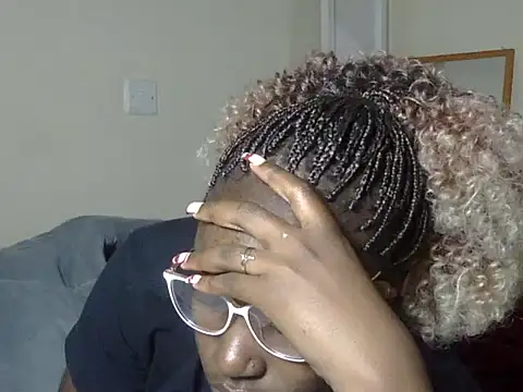 Sexy-suzy live sex cam