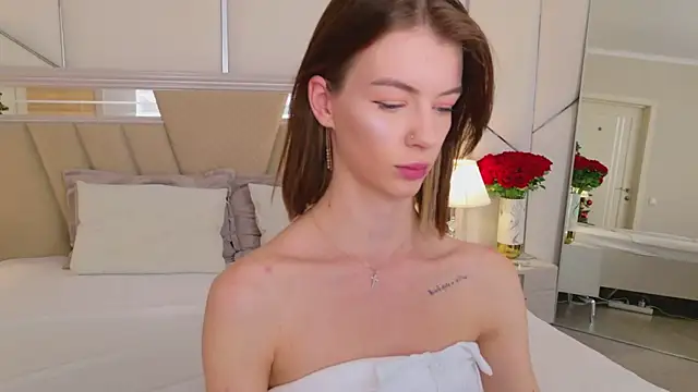 MeganMour live sex cam