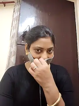 Komal-verma1 live sex cam