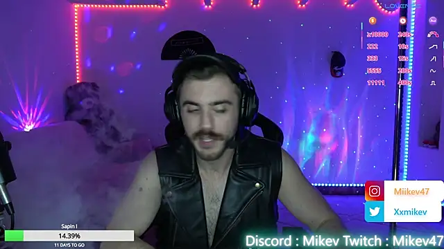 Mikev live sex cam