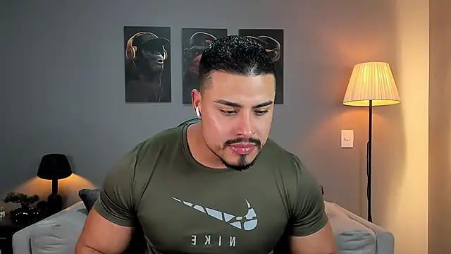 ApoloMakris live sex cam