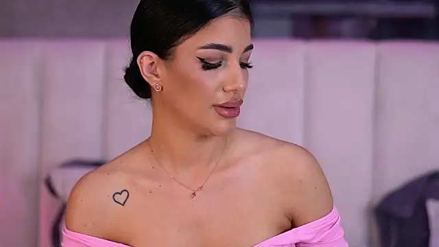 RaisaKali live sex cam