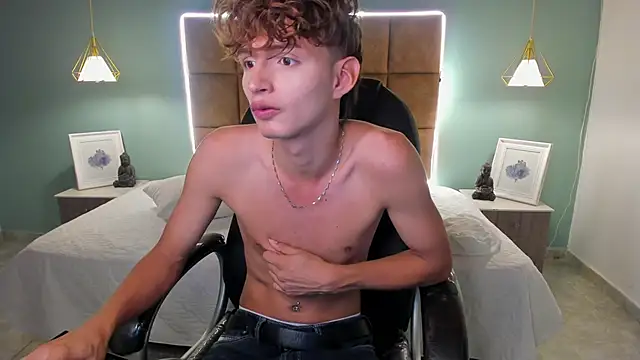 NicolasFerrer18's cam snapshot