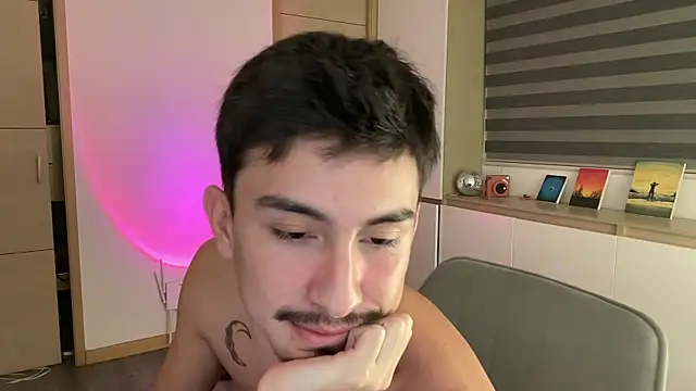 sweettaaron01's cam snapshot