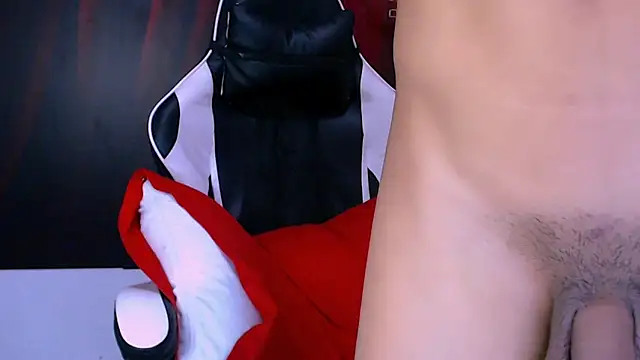 RomeoMillerr's cam snapshot