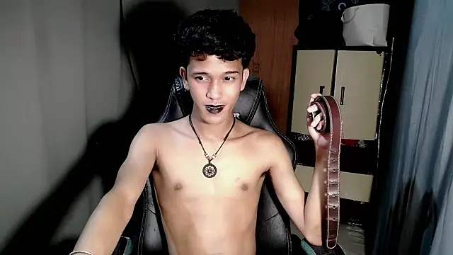 hugekenbigcock's cam snapshot