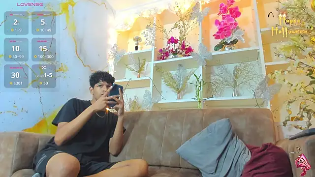 BvlgarVoyss's cam snapshot