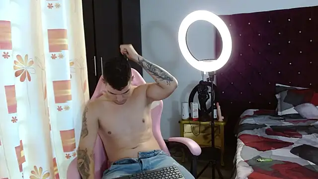 BooyHott_'s cam snapshot