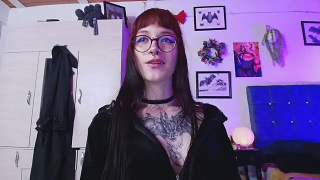 bathory_vamps live sex cam