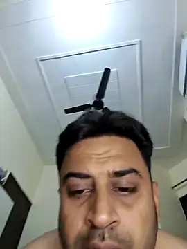 ITZ_GURU live sex cam